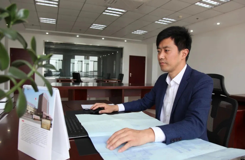 海安名匠丨江蘇鵬飛集團(tuán)股份有限公司設(shè)計(jì)中心主任，高級(jí)工程師、高級(jí)技師李曉平